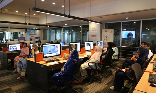 IBA-CEJ Trains University of Karachi Students in Fact-Checking